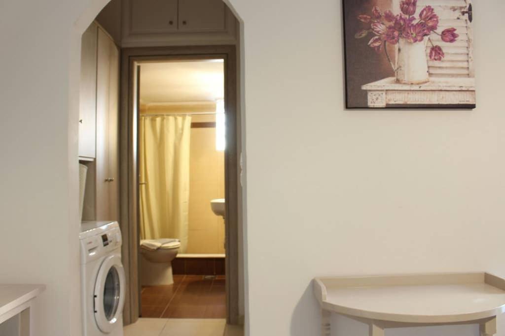 New, Bright, Cozy, Autonomous Apartment With Private Entrance And Garden, 42 M2, 5Min To The Beach And City Center Kalamata Dış mekan fotoğraf